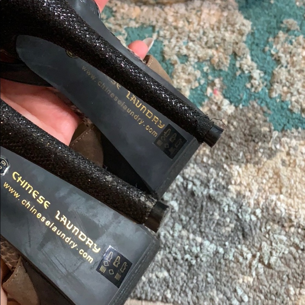 Chinese Laundry heels - Picture 4 of 4